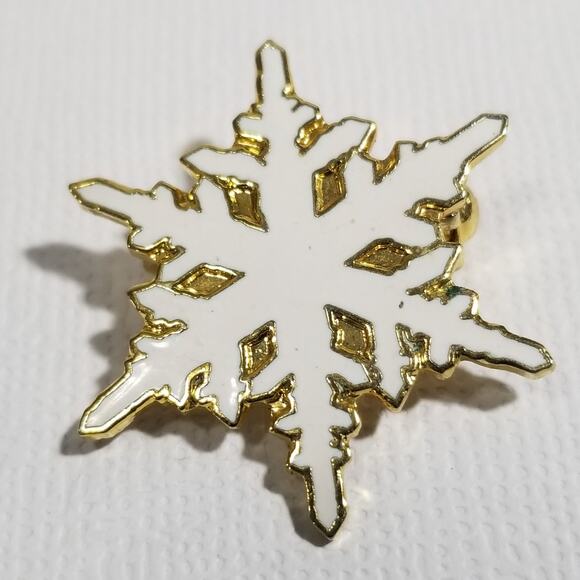 Snow flake brooch pinnacle design1 2/8" - Picture 3 of 6